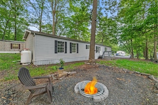 7810 Dougherty Dr, East Stroudsburg, PA 18302