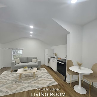 1008 N 18th Ct Unit 102, Hollywood, FL 33020