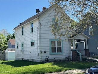 139 24th St NW, Barberton, OH 44203