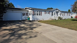 6810 Patriot Ln, van Buren Township, MI 48111