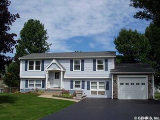 1358 Brookedge Dr, Hamlin, NY 14464