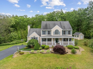 60 Lady Slipper Ln, Chester, NH 03036