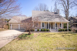 4769 Pine Hollow Rd, Holland, MI 49423