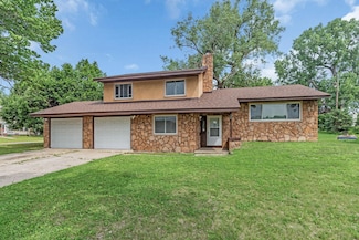 495 Saint Anthony Ave, Saint Paul, MN 55103