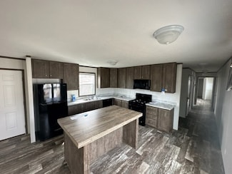 93 Nettie Ave Unit 93, Lansing, MI 48906