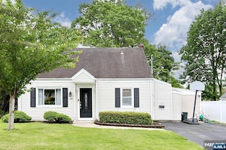 10 Lynne Ave, Hawthorne, NJ 07506