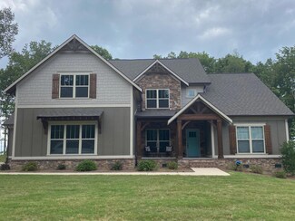 2472 Blue Mist Dr, Signal Mountain, TN 37377