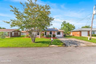 6403 Olokee St, Panama City, FL 32404