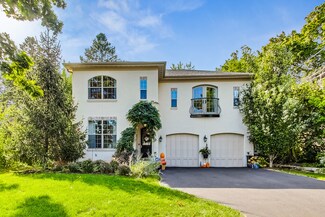 517 Buckingham Place, Libertyville, IL 60048