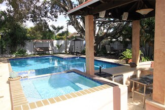 1611 NW 89th Ave, Pembroke Pines, FL 33024