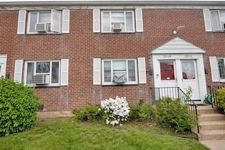227- 9 Hillside Ave Unit 5-17 DUPLEX, Bellerose Manor, NY 11427