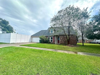 17240 Rennes Rd, Prairieville, LA 70769
