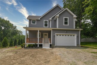 1336 N Main Rd, Jamestown, RI 02835
