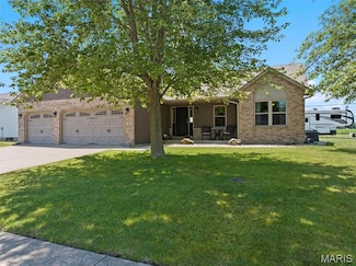 45 Oakbrooke, Troy, IL 62294