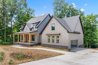 1319 Shady Grove Rd, Clarksville, TN 37043