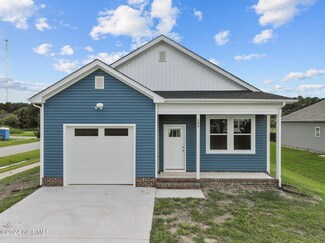 106 Meadow Ridge Ln, Coinjock, NC 27923