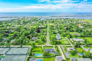 22 Oneck Rd, Westhampton Beach, NY 11978