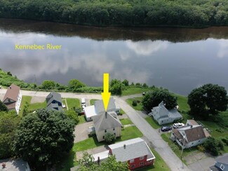 4 King St, Fairfield, ME 04937