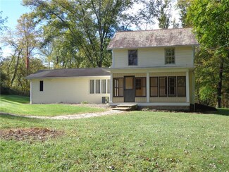 6784 Old Zoarville Rd NE, Zoarville, OH 44656
