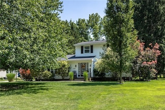 6738 Westview Dr, Brecksville, OH 44141