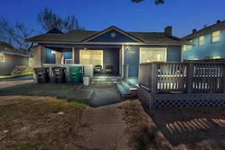 4206 Walker St, Houston, TX 77023