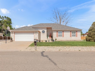 192 S Golfview Dr, Pueblo, CO 81007