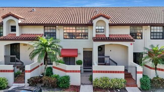 805 Republic Ct, Deerfield Beach, FL 33442