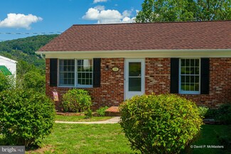 16 Taylor Ct, Harpers Ferry, WV 25425