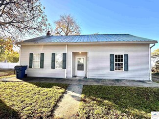 220 W Morgan St, Tipton, MO 65081