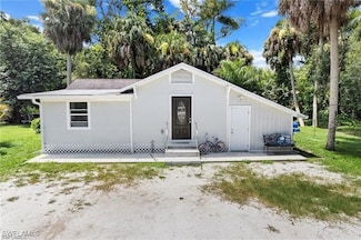 1335 Piney Rd, North Fort Myers, FL 33903