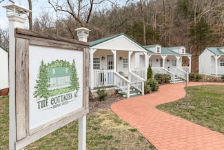 1376 Peace In Valley Rd, Blue Eye, MO 65611