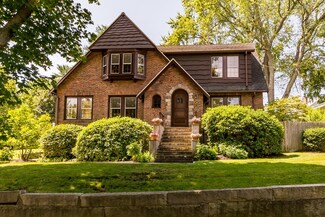 34 Clark St, Belmont, MA 02478