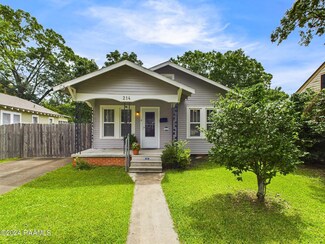 214 Cedar Crest Ct, Lafayette, LA 70501