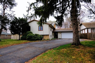 515 W 102nd St, Bloomington, MN 55420