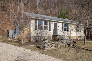 15 Echo St, Salisbury, CT 06068