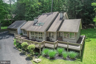 1006 Lake Shore Dr, Oakland, MD 21550