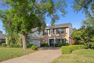 2303 Fall River Dr, Arlington, TX 76006