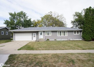 1313 Walnut St, Webster City, IA 50595