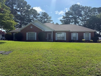 104 Wellston Ct, Dothan, AL 36305