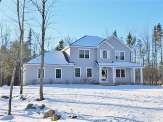 17 Sarina Dr, Holden, ME 04429