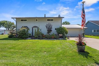 10847 W G Sargent St, Conneaut Lake, PA 16316