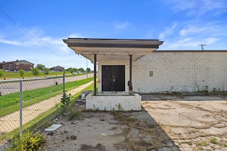 9903 W Brown Deer Rd, Milwaukee, WI 53224