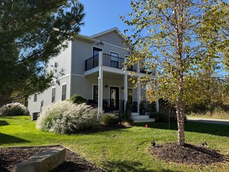 6910 3rd St, Douglas, MI 49406