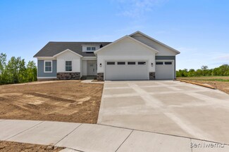12461 Nora Ct, Allendale, MI 49401