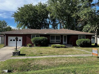209 E Haig St, Vandalia, MO 63382
