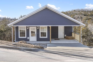 2783 Maple St, Hollister, MO 65672