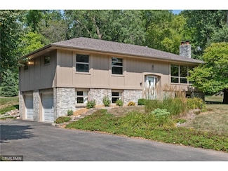 15380 Highland Place, Minnetonka, MN 55345