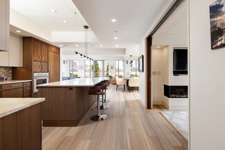 1313 Washington St Unit 612, Boston, MA 02118