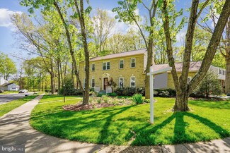 15716 Vista Dr, Dumfries, VA 22025