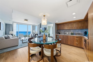 2139 Kuhio Ave Unit 3005, Honolulu, HI 96815